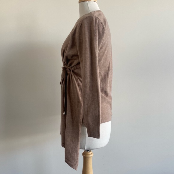NWT Tan Long Sleeve Crewneck Knit Tan Cinched Sweater M L - Picture 2 of 8